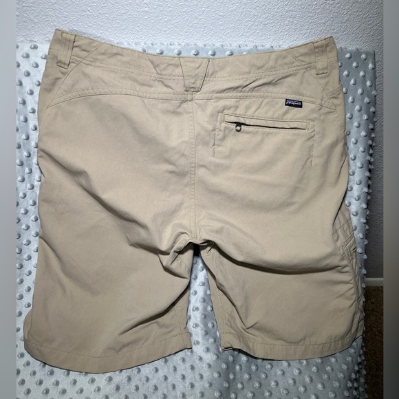 Patagonia Men’s Hiking Shorts size 36 with 10 inch inseam zippered pockets - Picture 2 of 6